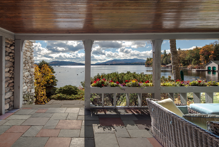 Historic Lakefront Cottage